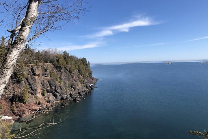 Rocky shoreline of Presque Isle Park on Lake Superior